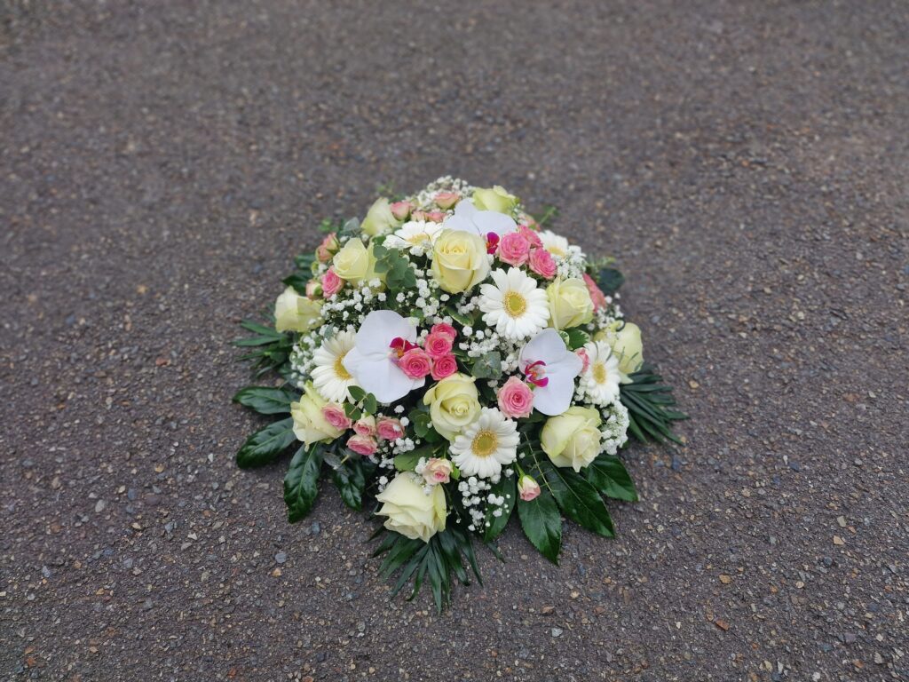 Avenue Des Fleurs Fleuriste  Compositions Florales Deuil Laval 6