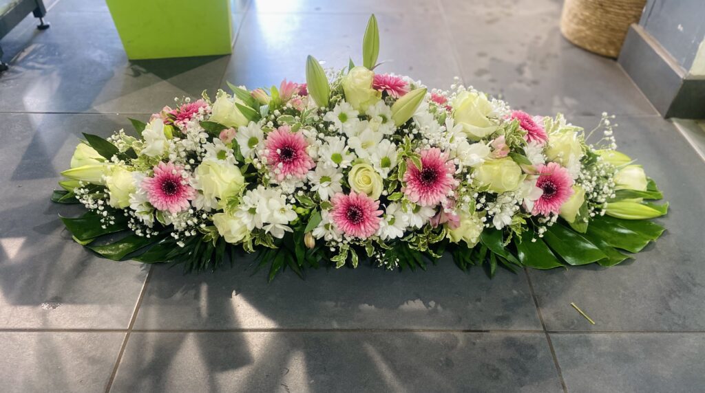 Avenue Des Fleurs Fleuriste  Compositions Florales Deuil Laval 7